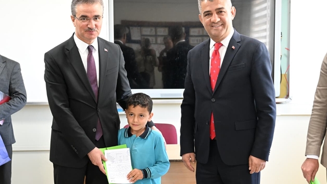 Erzurum ve çevre illerde öğrenciler karne heyecanı yaşadı