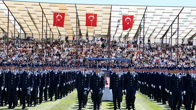 Niğde POMEM'de mezuniyet coşkusu