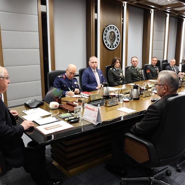 Bakan Güler, Kara Kuvvetleri Komutanı Orgeneral Metin Tokel'i kabul etti