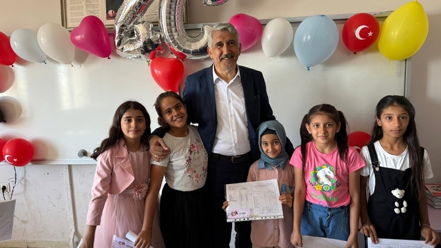 Başkan Hallaç'tan karne alan öğrencilere tebrik ve yaz tatili mesajı