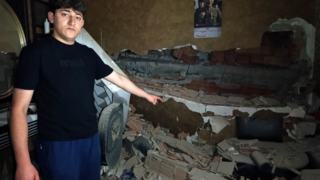 Afyonkarahisar'da faciadan dönüldü
Otel binasının yıkımı sırasında yaşanan ani çökme bitişikteki iş yerlerine zarar verdi