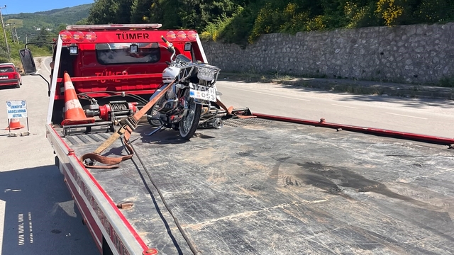 Egzoz patlatarak çevreye rahatsızlık veren motosiklet sürücüsüne ceza yağdı