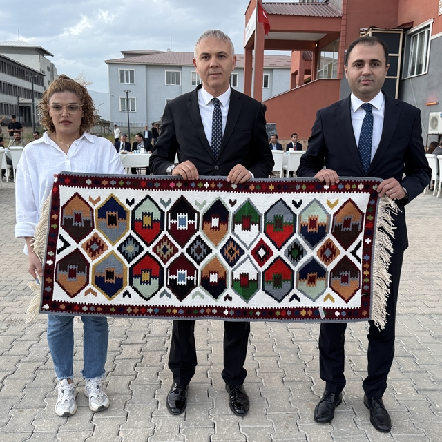 Yüksekova Kaymakamı Mustafa Akın için veda programı düzenlendi