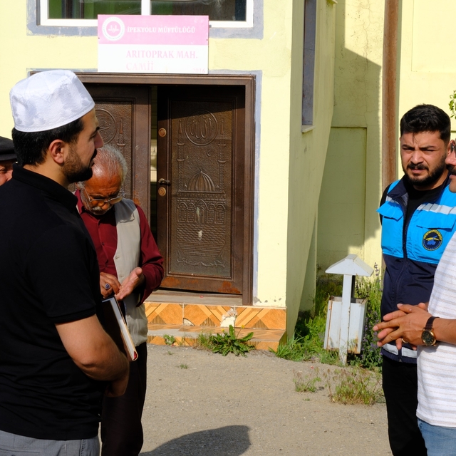Van'da kuduz vakası tespit edilen mahallede karantina tedbirleri başlatıldı