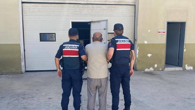 Gaziantep'te kesinleşmiş cezayla aranan 2 şahıs yakalandı