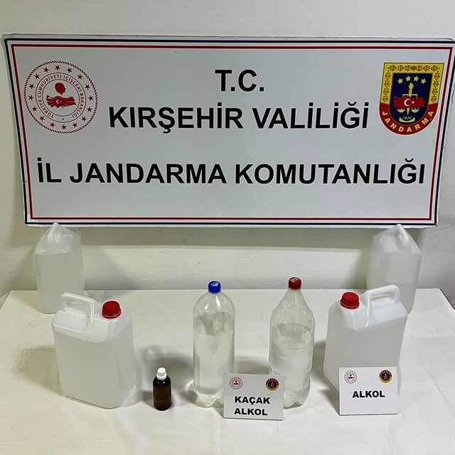 Kırşehir'de kaçak alkol üretimine jandarma operasyonu: 22 litre kaçak ürün...