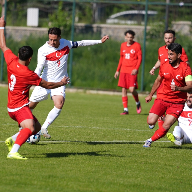 Erzurum'da UEFA Regions Cup Türkiye Finalleri'nin yarı final müsabakaları y...