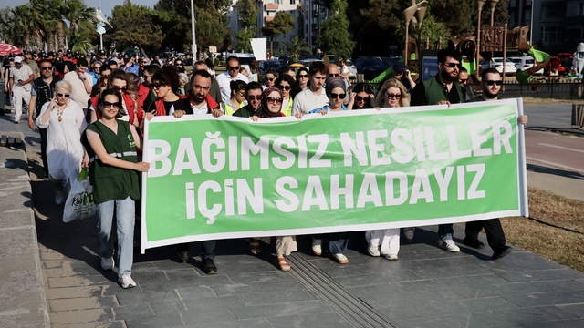 Samsun'da Yeşilay tarafından bağımlılığa karşı farkındalık yürüyüşü gerçekleştirildi