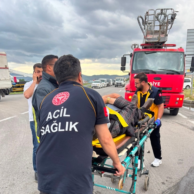 Çaldıran'da trafik kazası: 3 yaralı