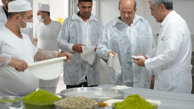 Eski KKTC Cumhurbaşkanı Tatar: "Esas baklava Gaziantep'indir, tescillidir ve kopyası da mümkün değildir"