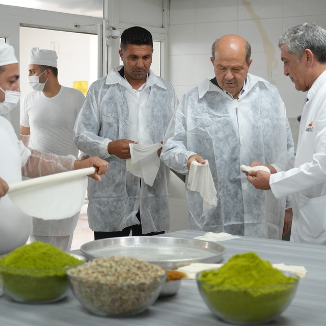 Eski KKTC Cumhurbaşkanı Tatar: "Esas baklava Gaziantep'indir, tescillidir v...