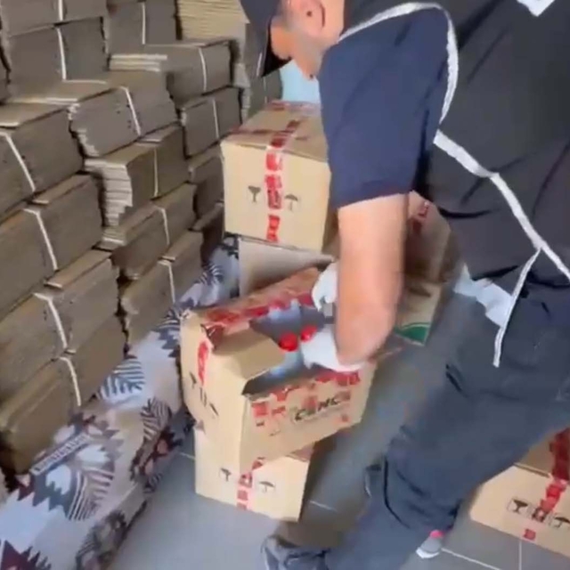 Ev ve otomobilinde 2 bin 85 litre etil alkol ele geçirilen şüpheli tutuklan...