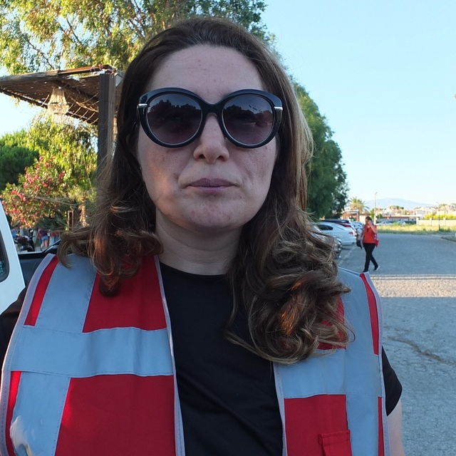 Balıkesir'de sağlık çalışanları sahilde çevre temizliği yaptı
