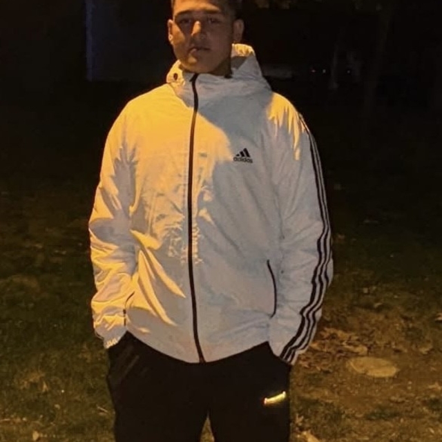 Karne günü bıçaklanan 10'uncu sınıf öğrencisi kurtarılamadı