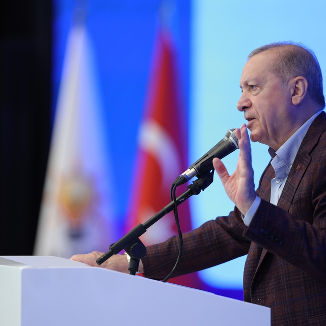 Cumhurbaşkanı Erdoğan: "Cahil, geri kafalı bazı fosiller çıkıyor, başörtüsü...