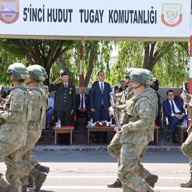 Iğdır'da Türk Kara Kuvvetlerinin 2235'inci kuruluş yıl dönümü törenle kutla...