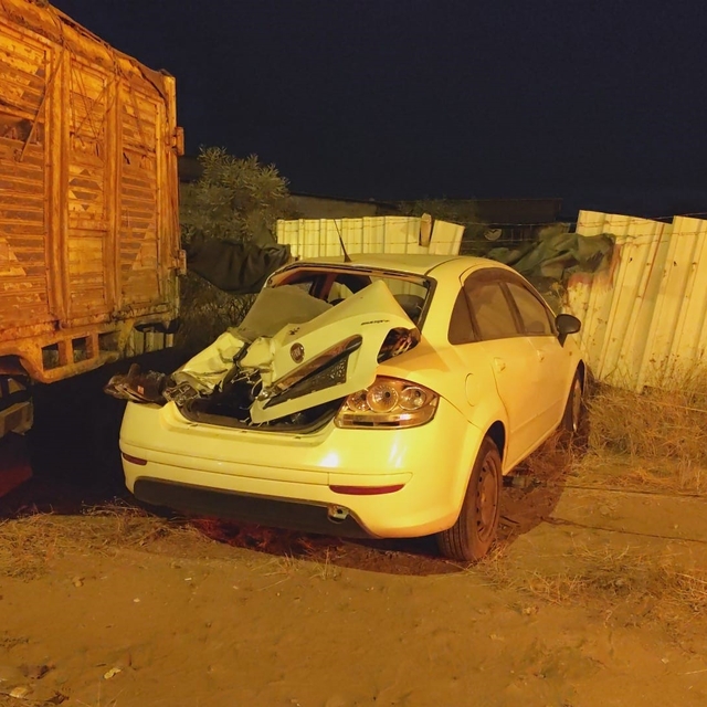 Kamyonla çarpışan otomobilin sürücüsü yaralandı