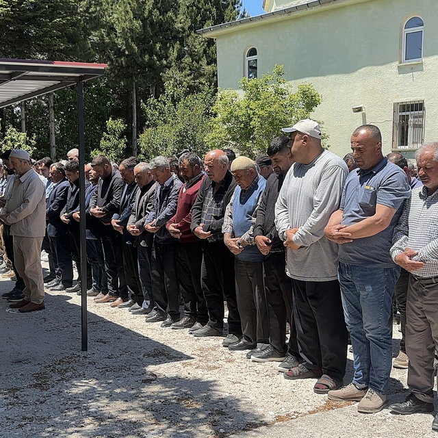 Niğde'de gölette boğulan çocuğun cenazesi defnedildi
