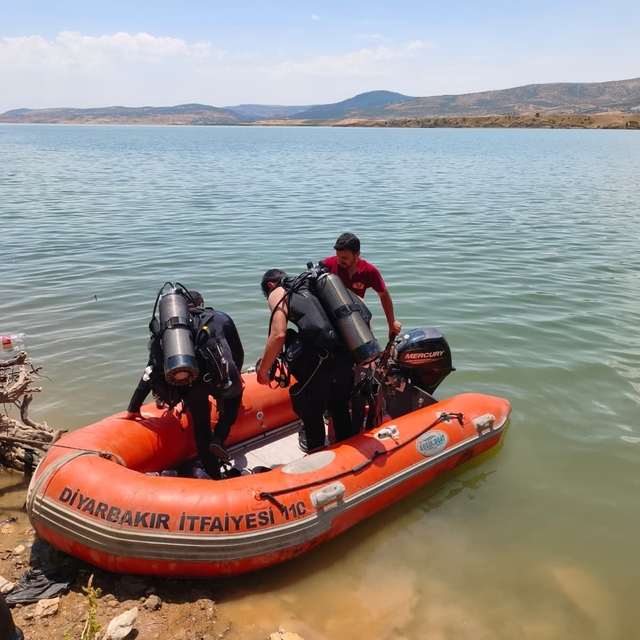 Bingöl'de akıntıya kapılan şahsı arama çalışmaları sürüyor