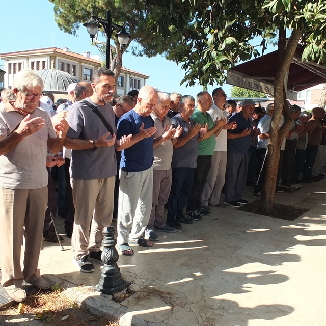 Burhaniye'de Gazeteci Şenol Torlak hayatını kaybetti