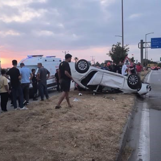 Dörtyol'da takla atan otomobilin sürücüsü yaralandı