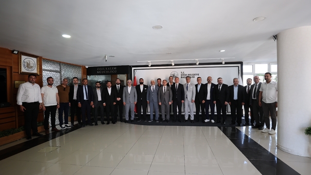 İş adamı Eken: "Şehri ortak akılla yöneteceğiz"