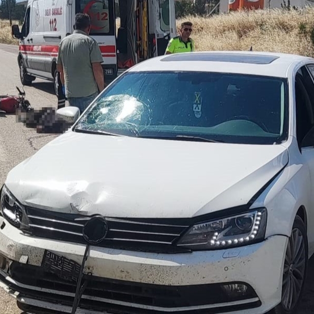 Amasya'da otomobille çarpışan motosikletli hayatını kaybetti