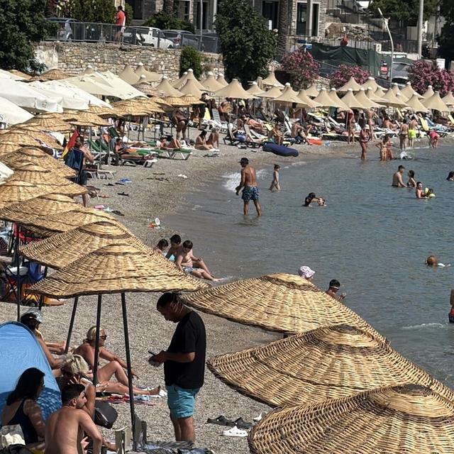 Bodrum'da sahillerde yoğunluk