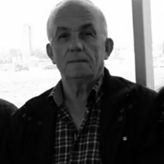 Eski milli futbolcu Yusuf Şimşek'in acı günü
Bir dönem Fenerbahçe ve Beşikt...