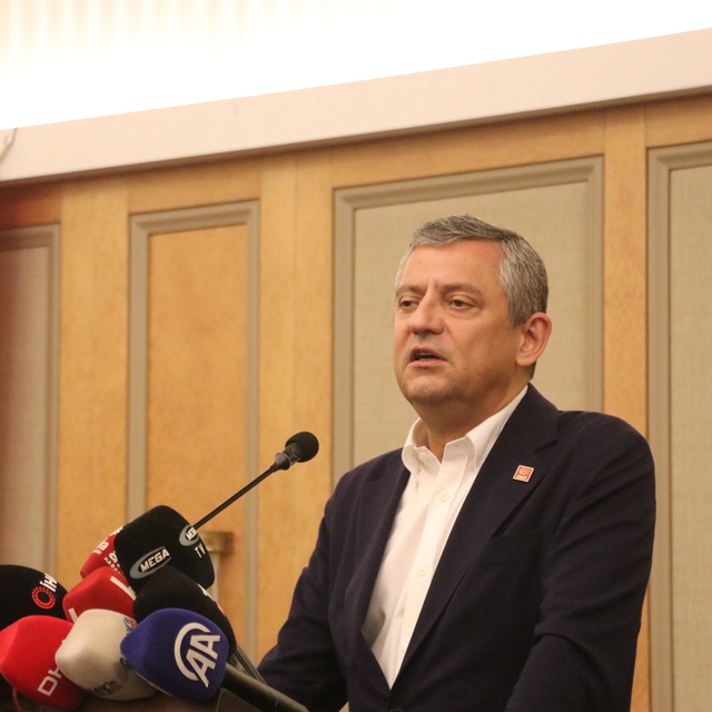 Özgür Özel: Ya bu oyunu bozacağız ya yeni bir yol açacağız