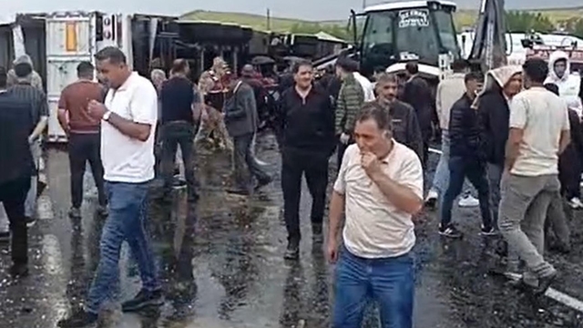 Ağrı'da 2 trafik kazasında 1 kişi öldü, 6 kişi yaralandı