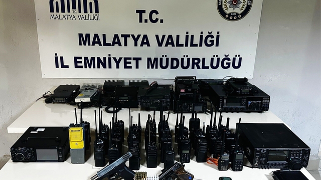 Malatya'da emniyet frekanslarını dinleyen 6 şüpheliye operasyon