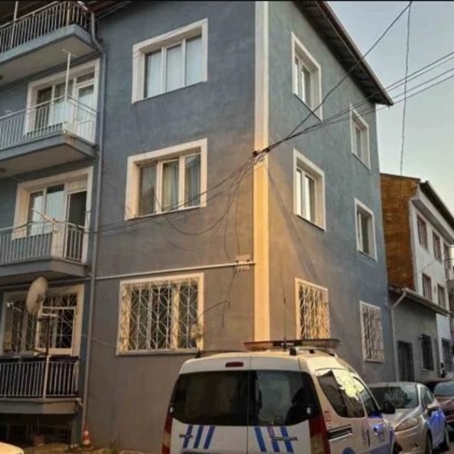 Uşak'ta 3'üncü kattaki balkondan düşen kadın, hayatını kaybetti
