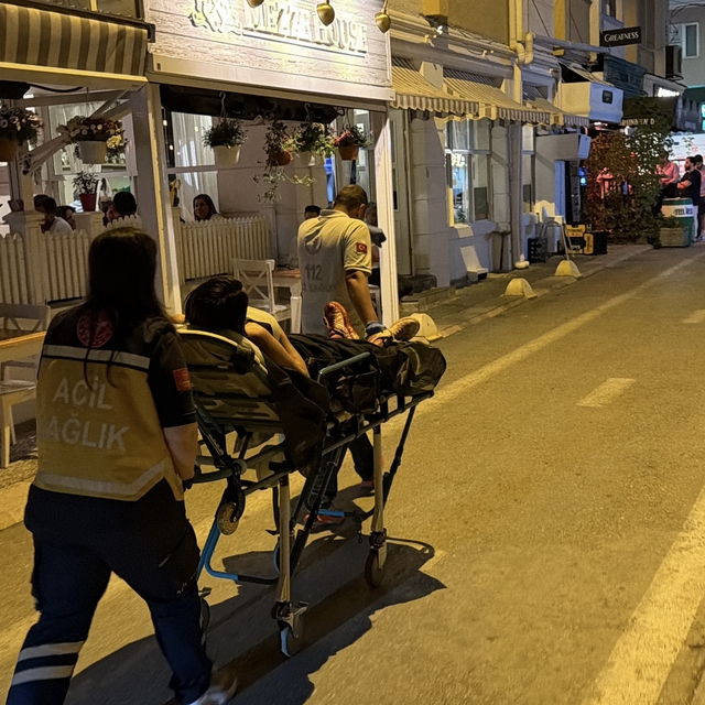 Eskişehir'de arkadaş grubu arasında çıkan kavgada 3 kişi yaralandı