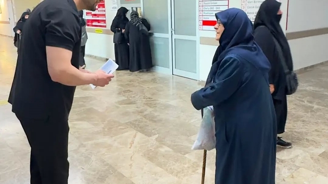 Bayburt'ta vatandaşlara cilt kanserine karşı koruyucu önlemler anlatıldı