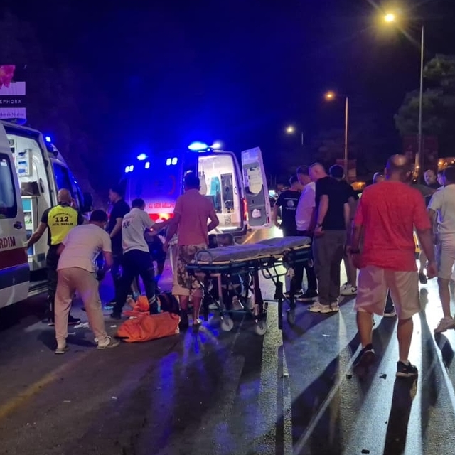 Bodrum'da taksi ile motosikletin çarpışması sonucu 2 kişi öldü