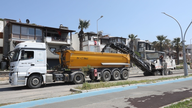 Muğla Büyükşehir 7 şantiyesiyle Muğla'nın yol ağını güçlendiriyor