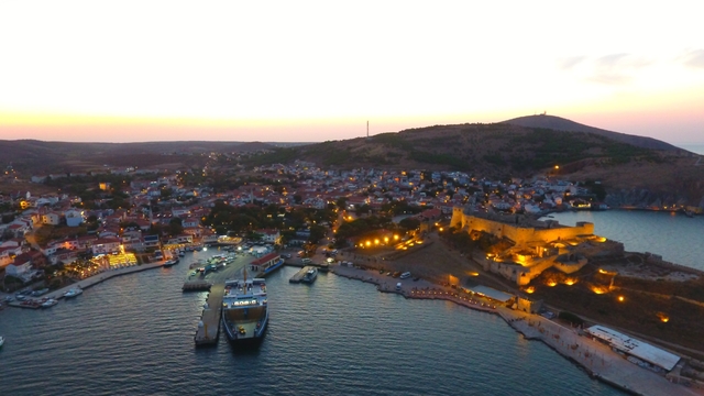 Bozcaada'ya yazın o araçların geçişleri yasaklandı