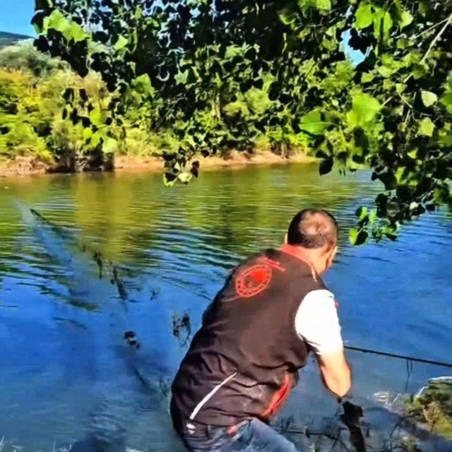 Sakarya'da nehir ve göletlerdeki kaçak ağlar tek tek toplanıyor
