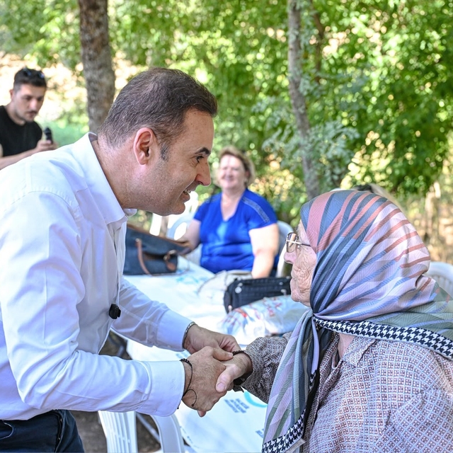 Akın: "Emekliler Haftası Türkiye'de bir hafta, Balıkesir'de 365 gün"
Büyükş...
