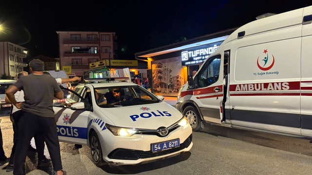 Sakarya'da otomobille çarpışan motosikletin sürücüsü yaralandı