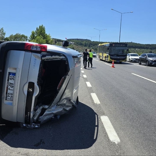 Takla atan otomobilin sünücüsü yaralandı