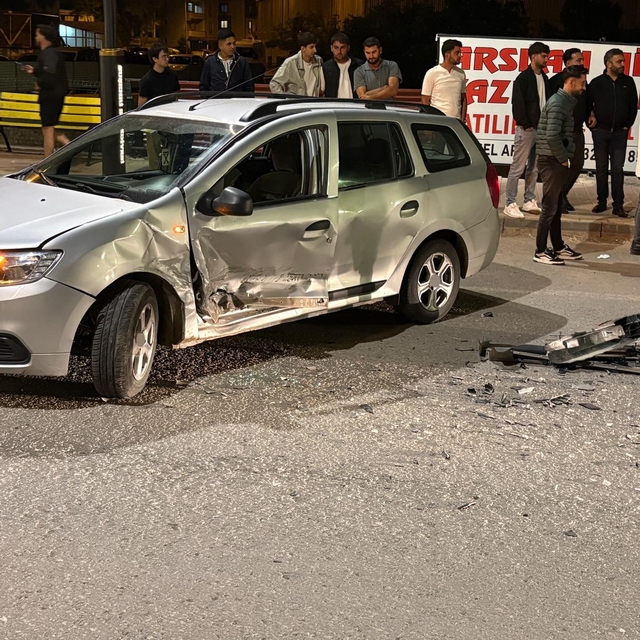 Sivas'ta zincirleme trafik kazası: 5 yaralı