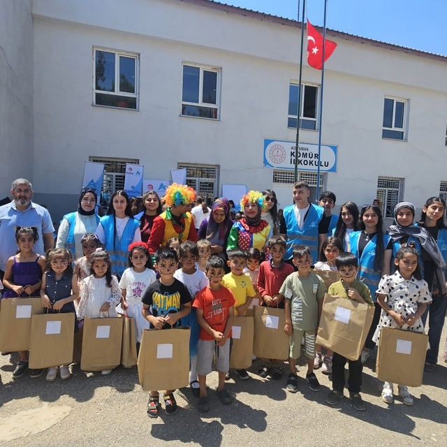 'O gönüllü sensin' projesi kapsamında gönüllülük faaliyetleri sürüyor