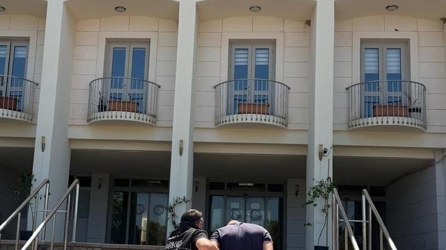 Bodrum'da uyuşturucu operasyonu
Ev ve araçtan uyuşturucu, para, altın çıktı