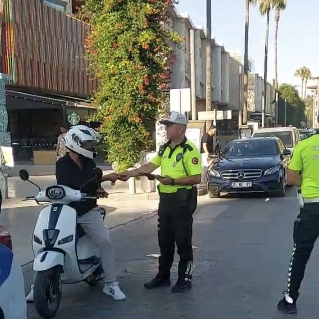 Tarsus'ta ehliyetinin süresi dolan sürücülere yönelik denetim