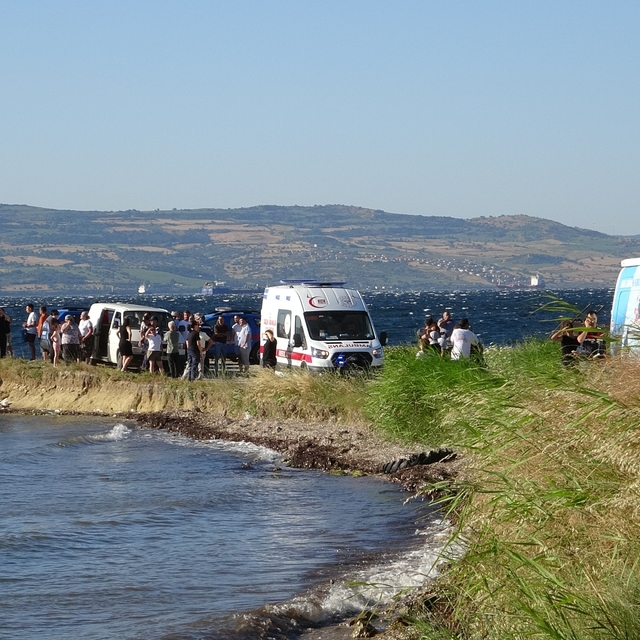 Çanakkale'de denizde kaybolan 14 yaşındaki kız aranıyor