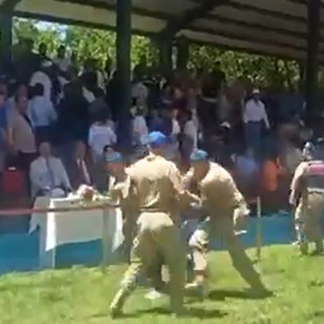 Tartışmalı güreşler olaylı başladı
İsim tartışması yaşanan 24. Dereköy Güre...