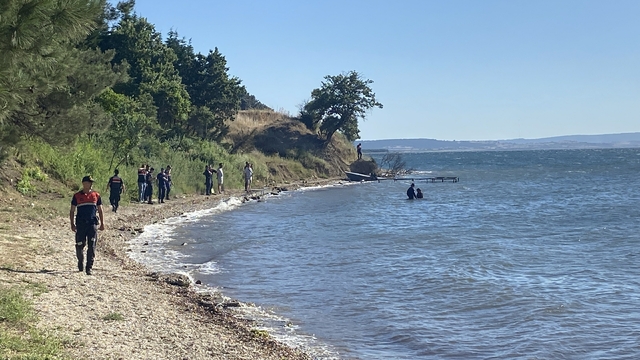 Çanakkale'de denizde kaybolan kız çocuğu için arama çalışmaları sürüyor