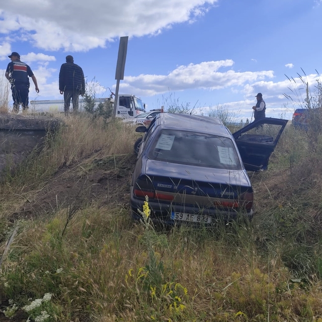 Tokat'ta cenazeden dönenleri taşıyan otomobilin devrildiği kazada 1 kişi öl...